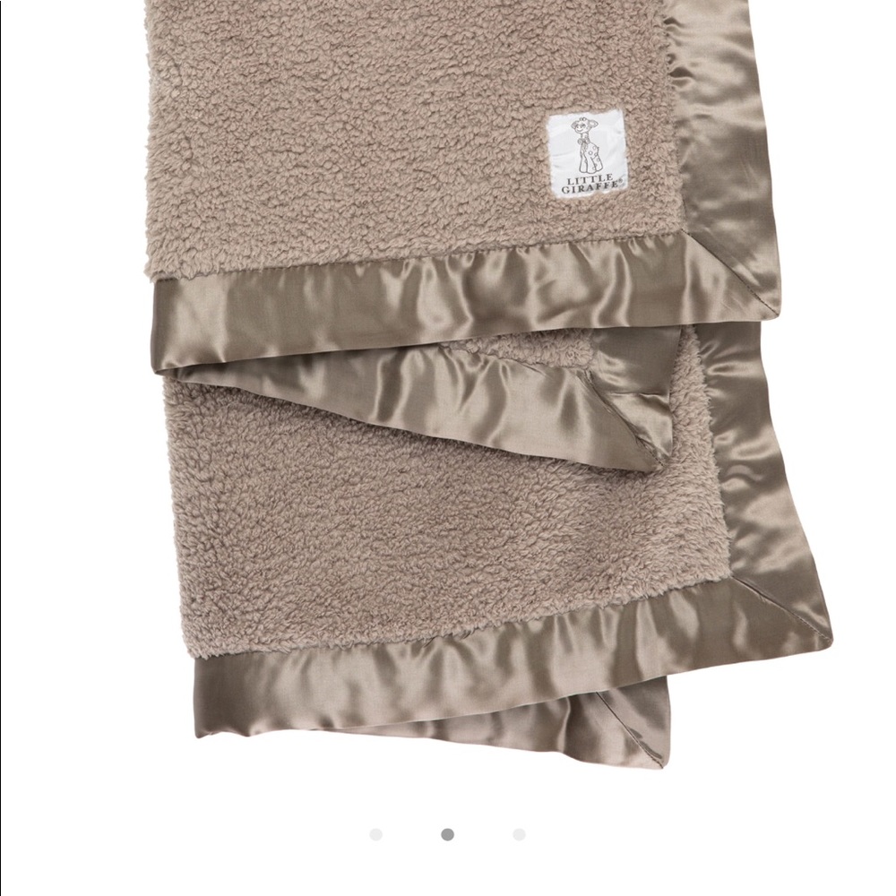 Little Giraffe Bella Blanket